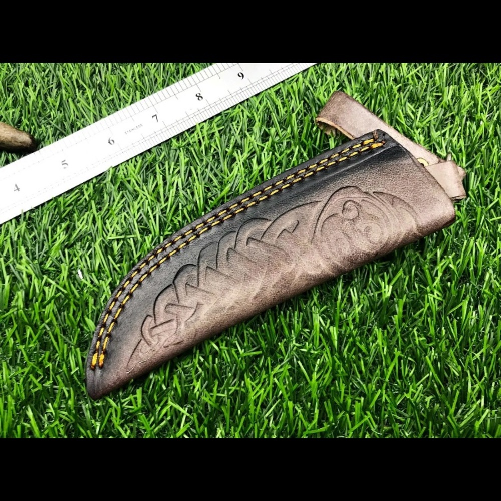 Carbon Steel Hunting knife with Celtic Knotwork leather Sheath - Picture 6 of 6